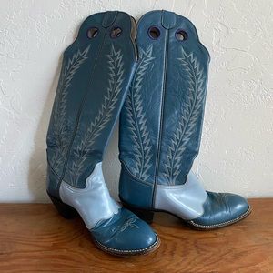 Vintage cowboy boots!